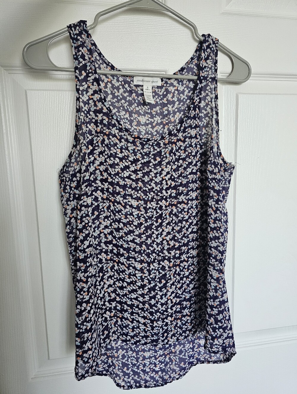 Ambiance Apparel Navy Floral Scoop Neck Camisole Size Small